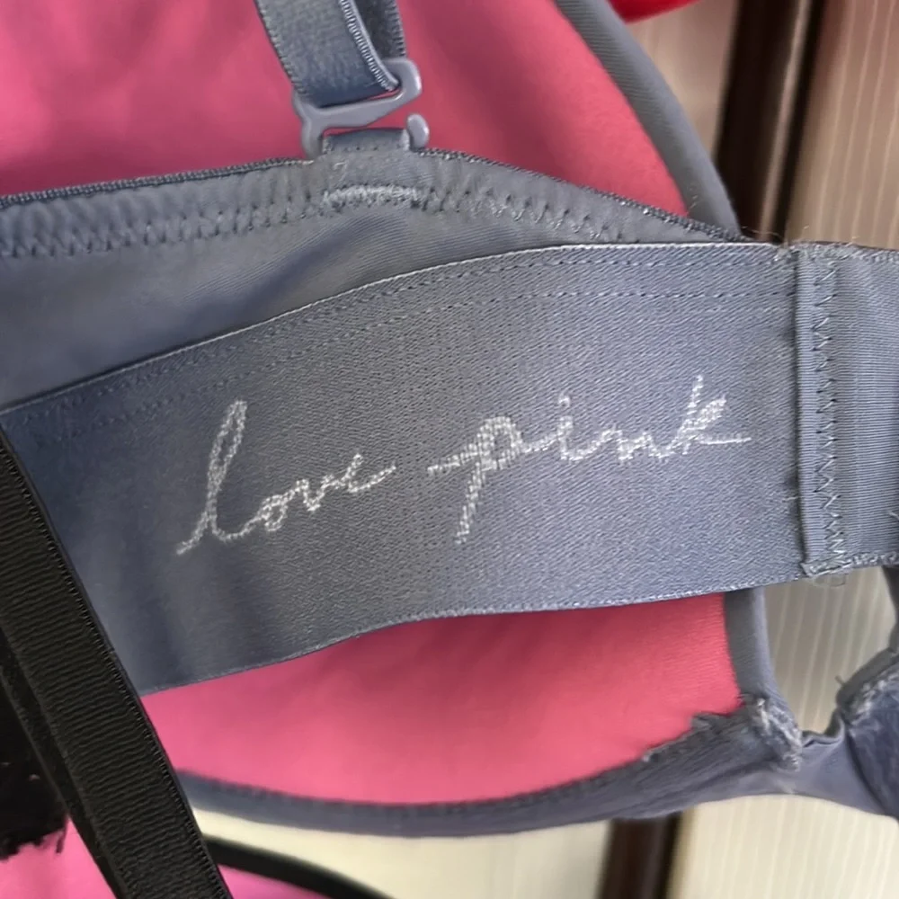 Collection of 6 Pink brand bras - Picture 8 of 8